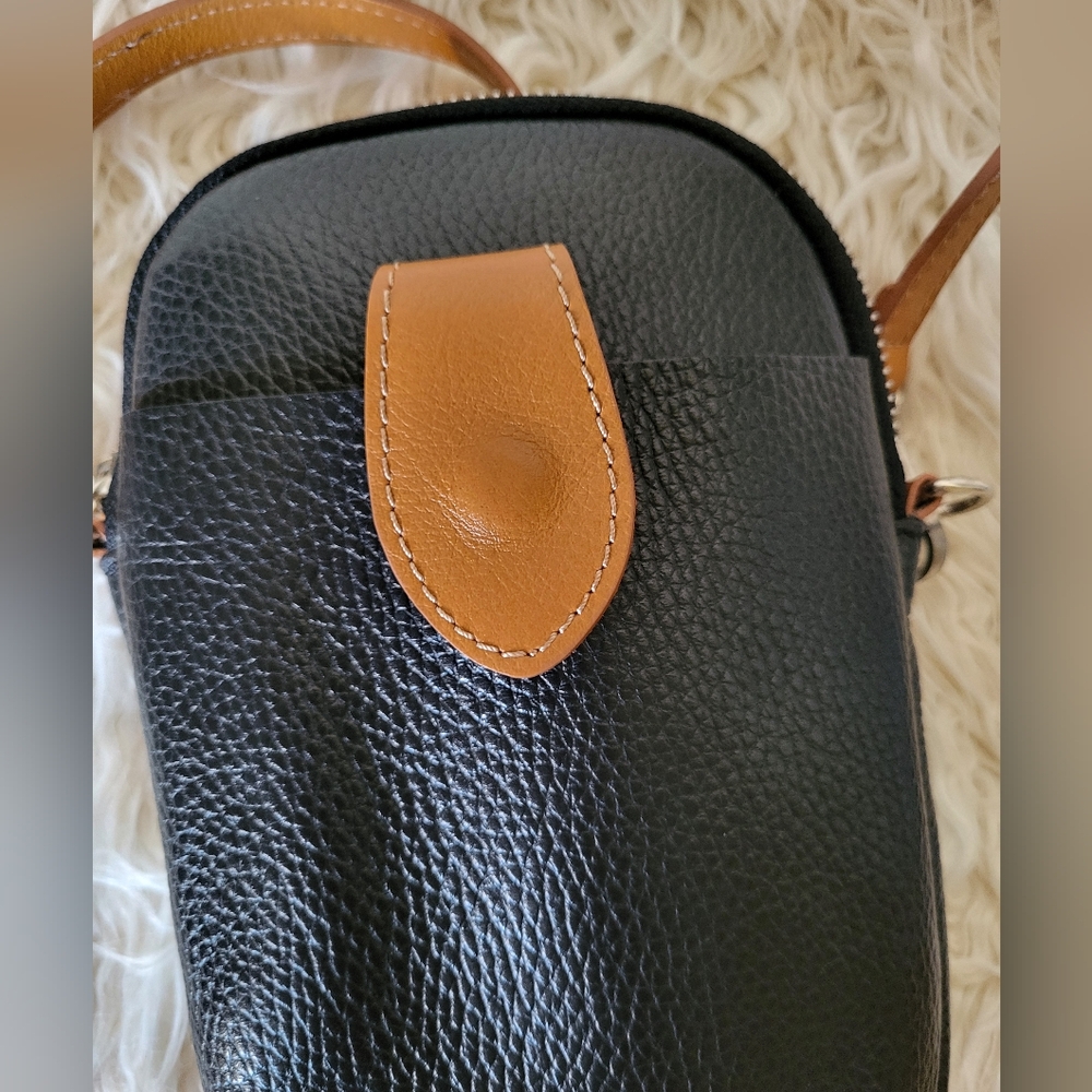 Divina Firenze Crossbody Italian Made Leather Black and Tan Small Bag - Picture 9 of 16